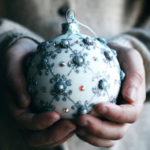 Где хранить елочные игрушки: 10 необычных идей