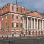 Старинную усадьбу XVIII века на площади Разгуляй отреставрируют по суду
